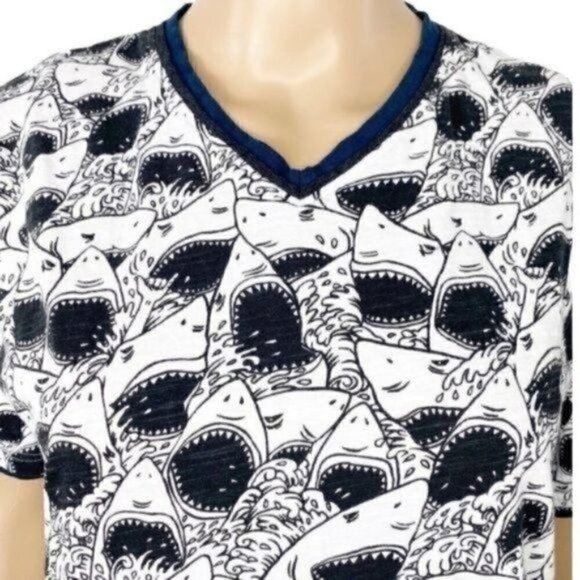 American Republic Shark short sleeve T-shirt sz M - Picture 3 of 7